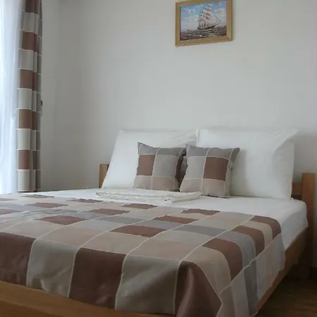 Apartments Tina Brist Kültér fotó