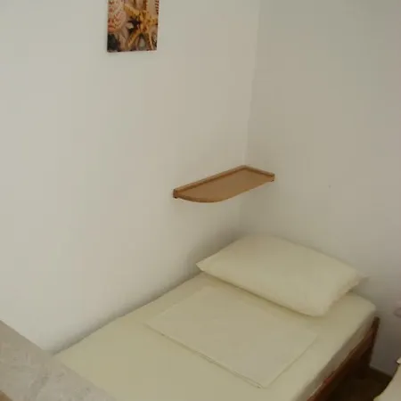 Apartments Tina Brist Kültér fotó