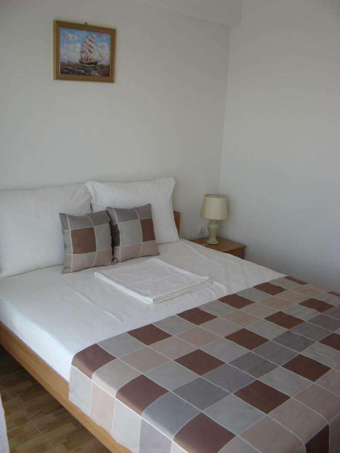 Tina Apartma