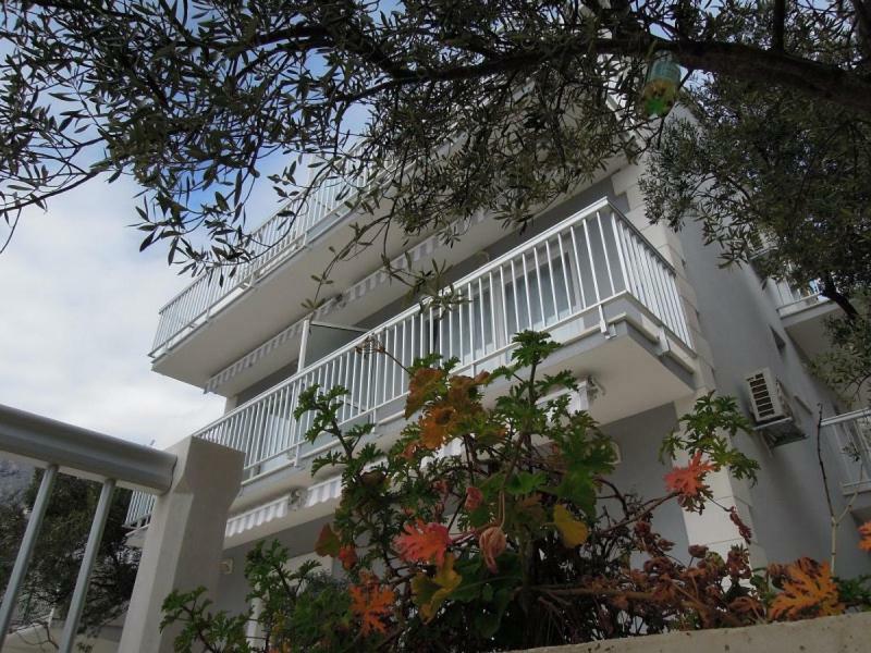 Apartma Tina Brist